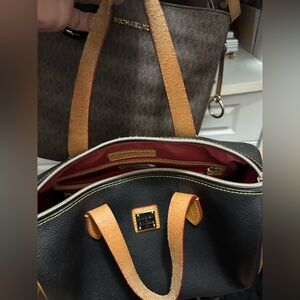 Dooney & Bourke